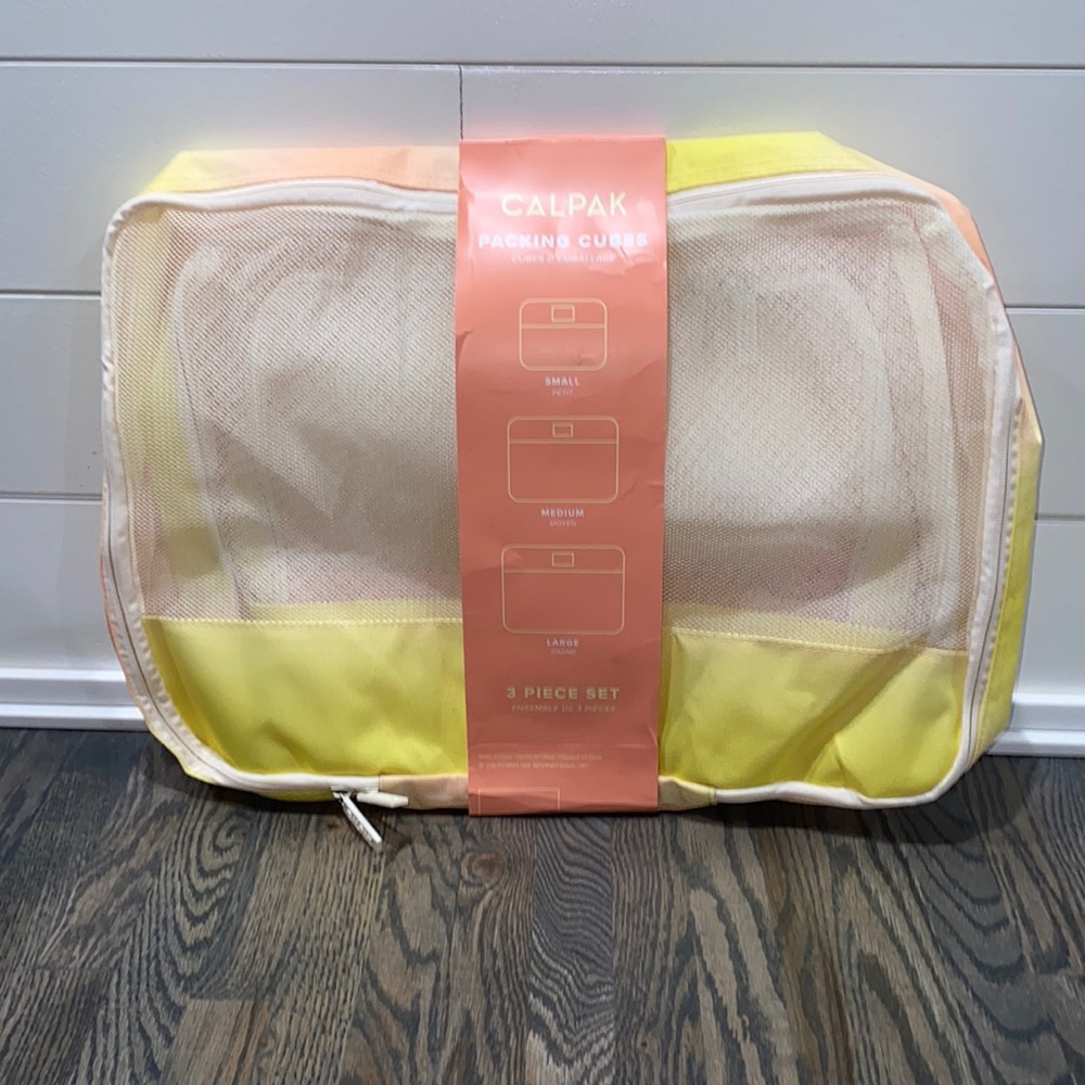 Calpak packing cubes set of 3 brand new.